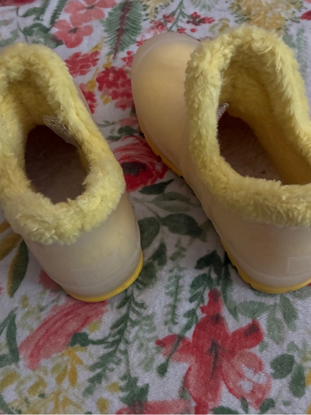 Women's Cozy Faux-Fur Lined Slip-On Rain Clogs - Yellow - Picture 6 of 7